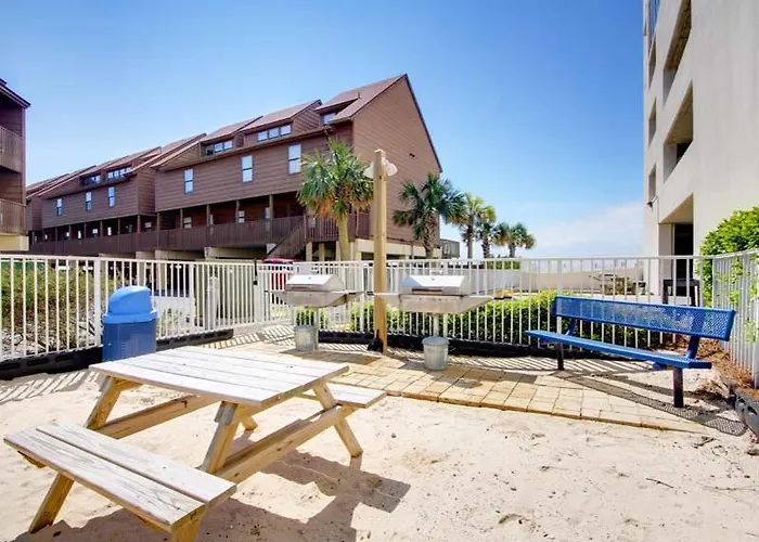 Apartment Island Towers #503